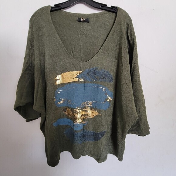NT by Amori Green Gold Metallic Graphic Knit V Neck Pullover Sweater Size Large - Picture 1 of 12
